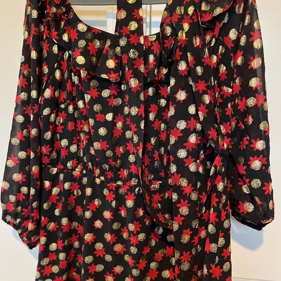 Black Gold and Red Pullover Blouse, Size 14/16, Long sleeves, Cinched waist sash - Picture 2 of 9